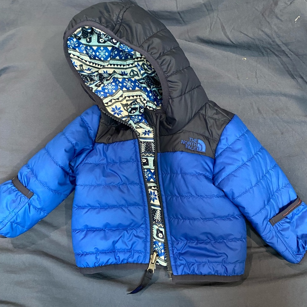 North face puffer jacket - reversible with mitt covers